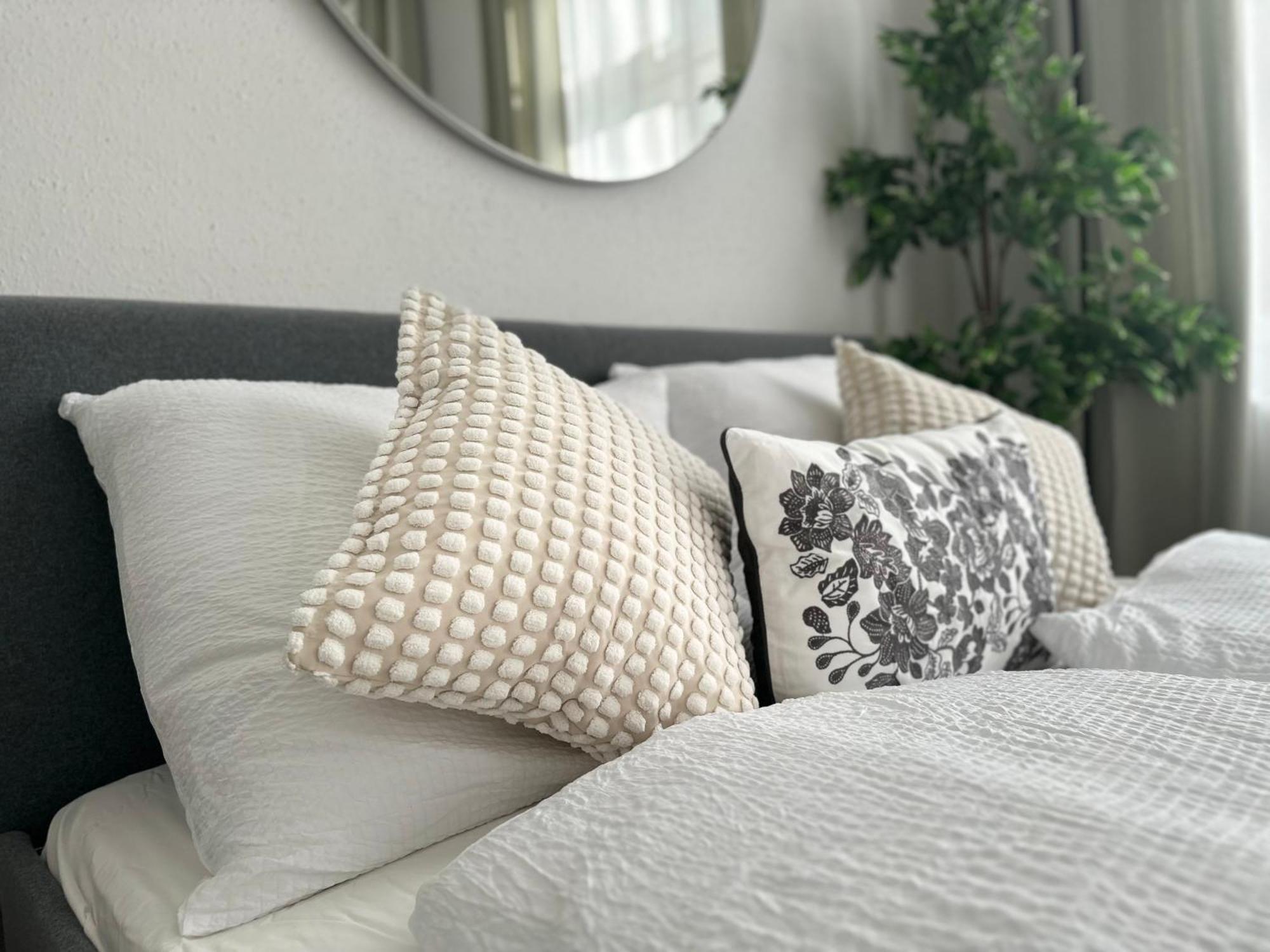 Spacious Apartment, 3 Min To U1 Reumannplatz Виена Екстериор снимка