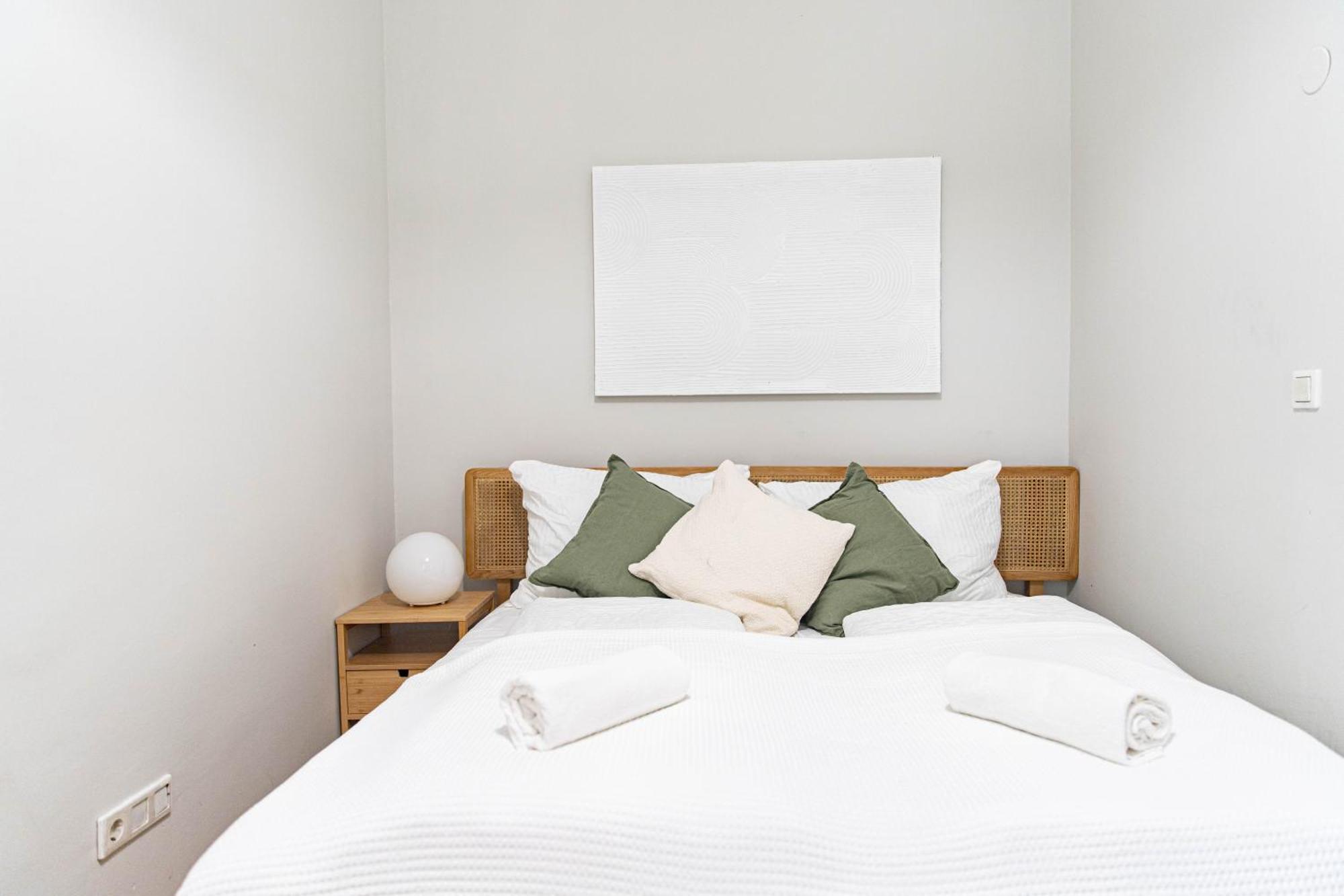 Spacious Apartment, 3 Min To U1 Reumannplatz Виена Екстериор снимка