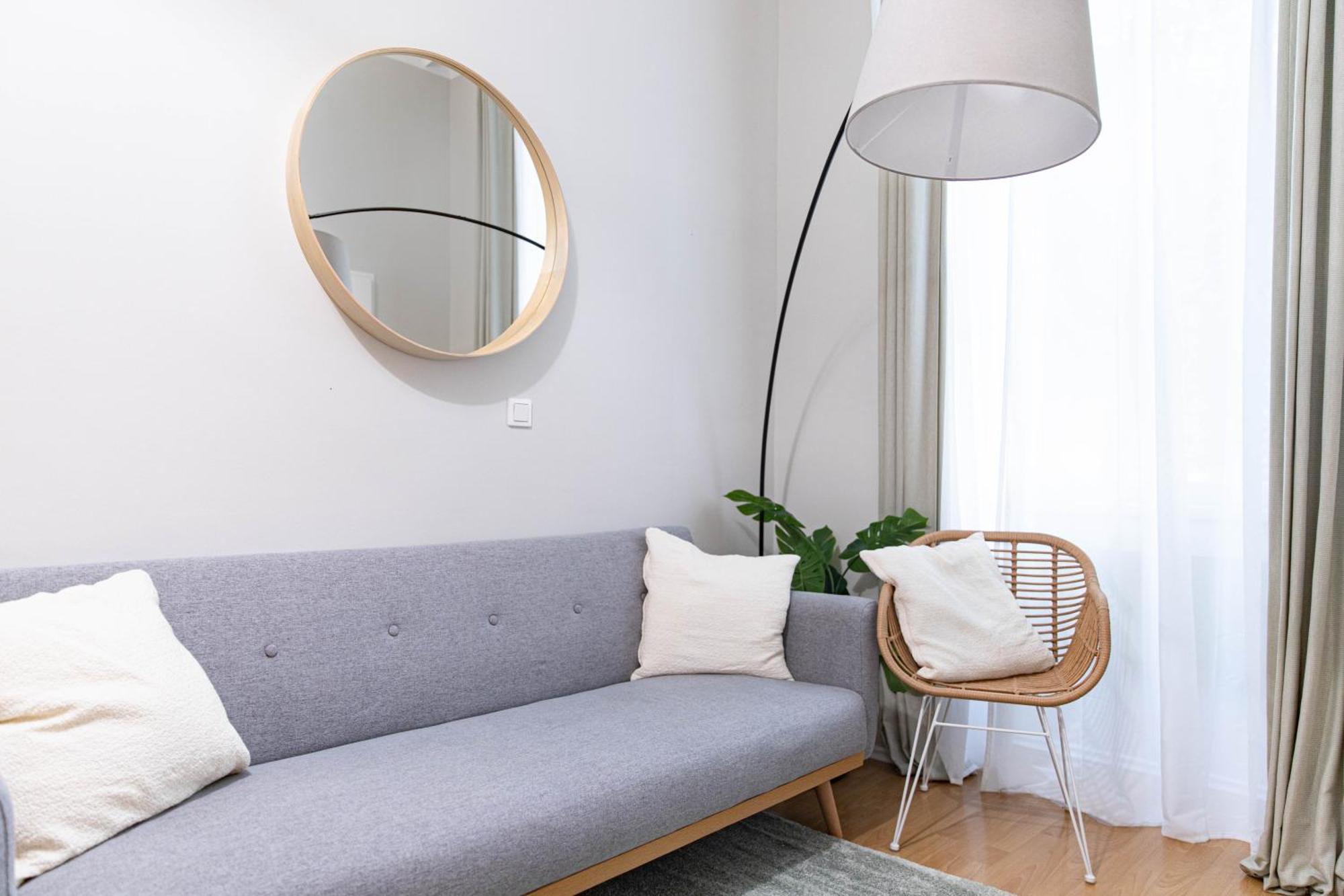 Spacious Apartment, 3 Min To U1 Reumannplatz Виена Екстериор снимка