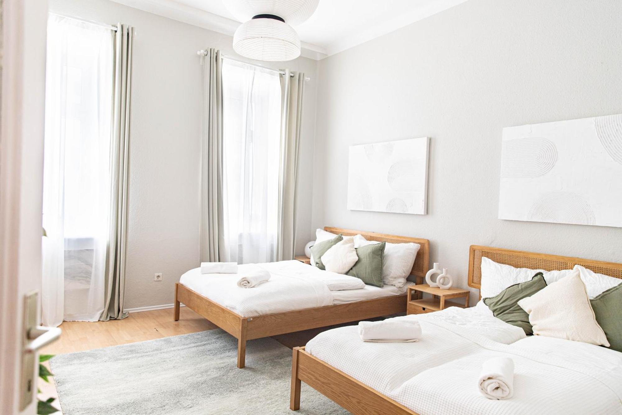 Spacious Apartment, 3 Min To U1 Reumannplatz Виена Екстериор снимка