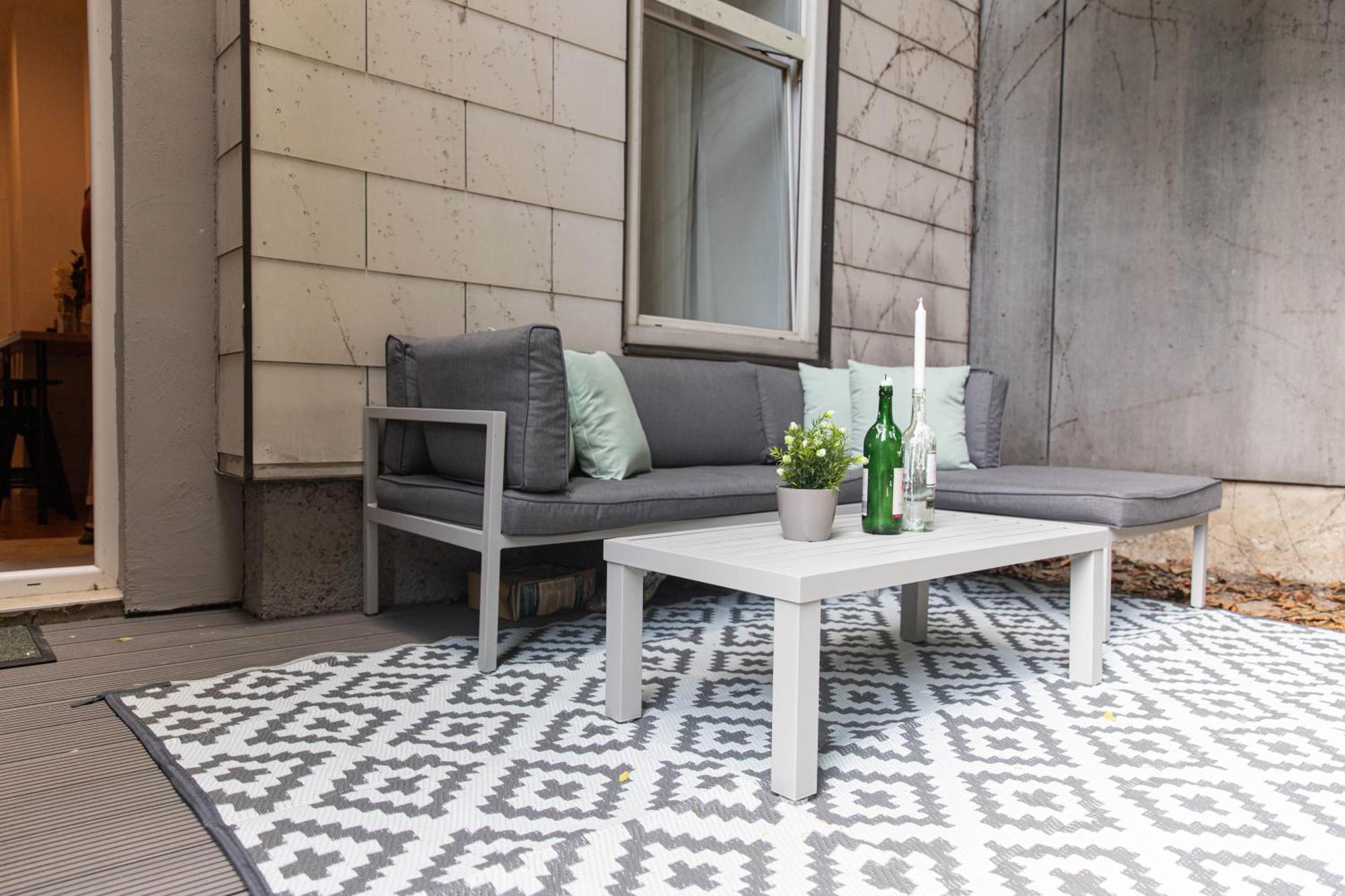 Spacious Apartment, 3 Min To U1 Reumannplatz Виена Екстериор снимка